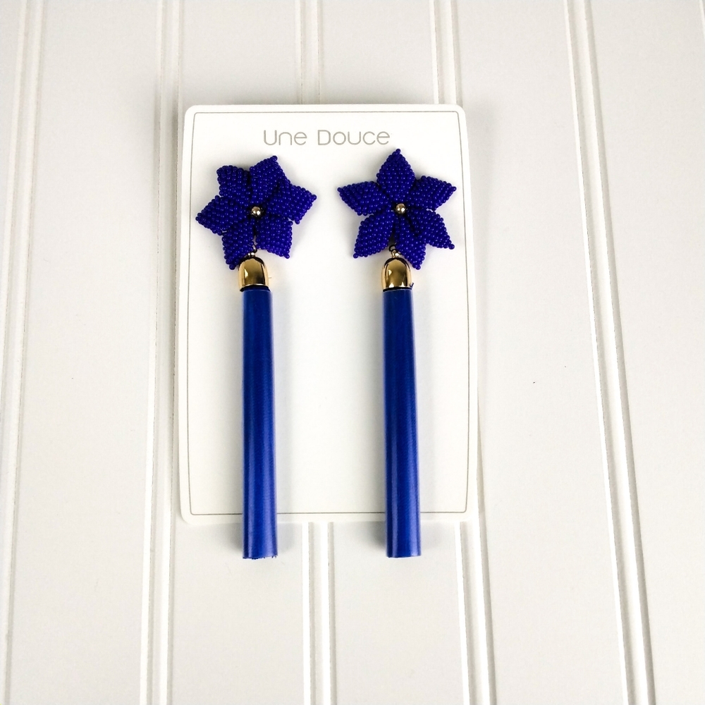 Una Douce Flower Beaded Tassel Statement Earrings In Blue